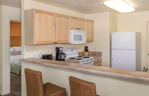 Spring Valley Condo | Wyndham Tropicana Resort | 2BR King Bed Suite