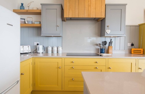 Penycwm Cottage | Wyndhurst, Holiday Cottage Newgale, Sleeps 8, 4 bedrooms, bathrooms