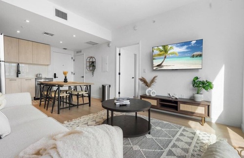 Wynwood Art District Apartment | Wynwood Luxury & Modern Apt