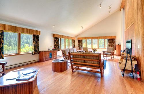 Meeteetse House | Wyoming Retreat on Wood River Hike and Fly Fish!
