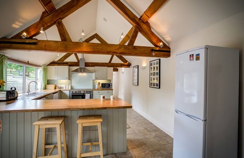 Whichford Cottage | WYTONS PIECE, family friendly, with open fire in Chipping Norton
