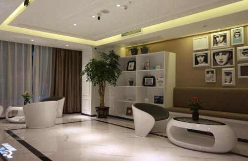 Nanming District Hotel | Xana Lite Guiyang Flower Orchard Petronas Twin Towers