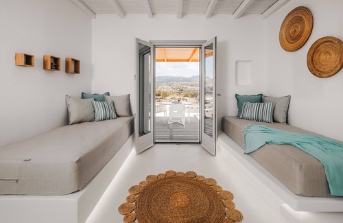 Naxos House | Xerolithos Natural Living