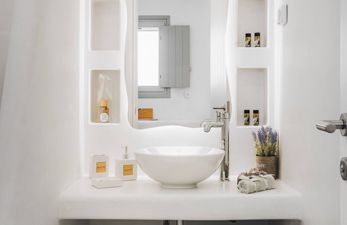 Naxos House | Xerolithos Natural Living