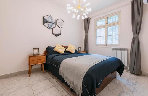 Xi’an City Center Apartment | Xi'an Beilin·Yongning Gate· Locals Apartment 00166200