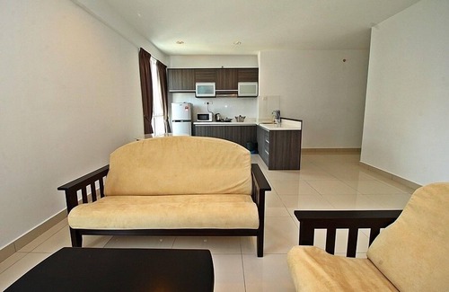 Downtown George Town Apartment | XI) New 2 Rooms Suite In George Town