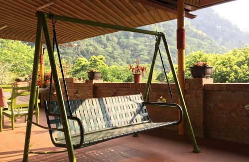 Shitan Bed & Breakfast | Xianshan Homestay