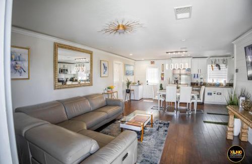 Lincoln Acres House | Xlnc Exotic Home Sunnyside