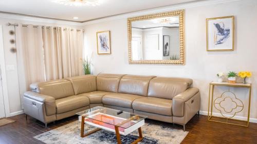 Lincoln Acres House | Xlnc Exotic Home Sunnyside