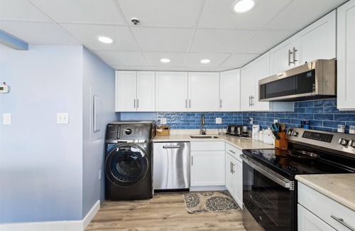 North Ocean City House | XPLORIE ACTIVITIES & LINENS INCLUDED*! This 2BR luxury Capri Townhouse has a spectacular view of the Ocean!