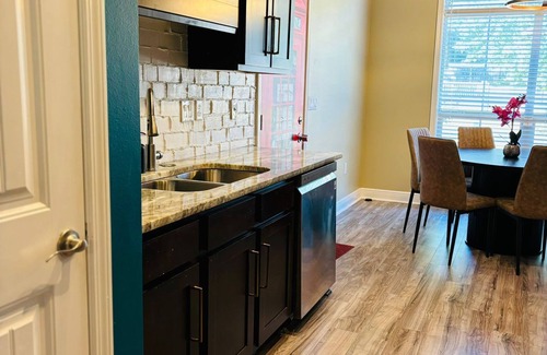 Daphne House | Xquisite Nook, the ideal getaway in Daphne, AL!