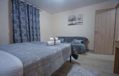 Ano Rodonia Apartment | Xrysa's House