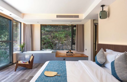 Huaxi Hotel | Xunmiri Qinin Villa