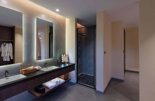 Huaxi Hotel | Xunmiri Qinin Villa