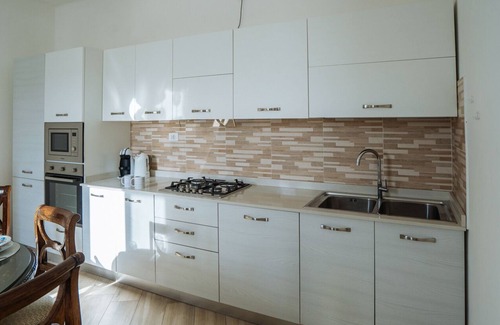 Alassio Apartment | XX Settembre 55 - Four Bedroom Apartment, Sleeps 9