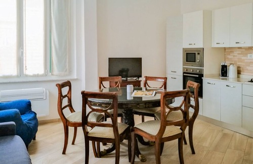 Alassio Apartment | XX Settembre 55 - Four Bedroom Apartment, Sleeps 9