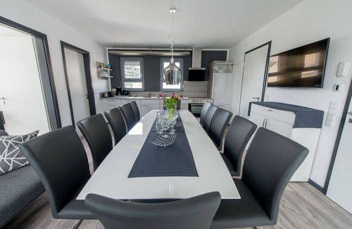 Bensheim House | XXL domicile for up to 30 people: central group vacation between Frankfurt and Heidelberg