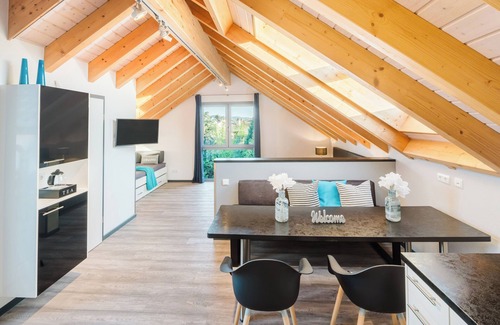 Bensheim House | XXL domicile for up to 30 people: central group vacation between Frankfurt and Heidelberg