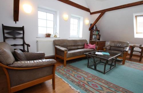 Warrenzin House | XXL Ferienhaus mit Sauna in Upost