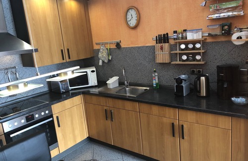 Cadolzburg Apartment | XXL vacation apartment to Nuremberg 10 KM and 5 KM to Playmobilpark Zirndorf,