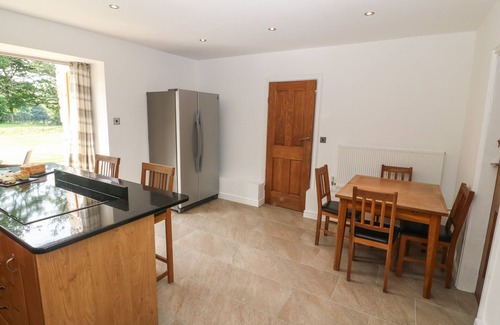 Dinas Cottage | Y BERTH DDU FARMHOUSE, country holiday cottage in Clynnog Fawr