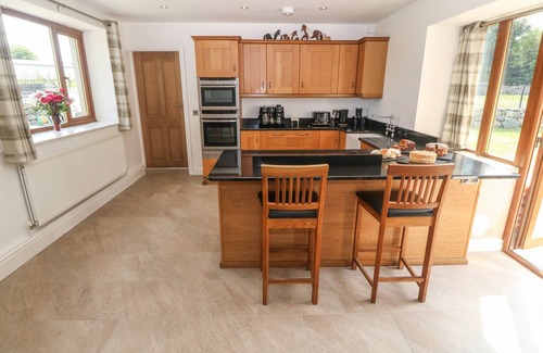 Dinas Cottage | Y BERTH DDU FARMHOUSE, country holiday cottage in Clynnog Fawr