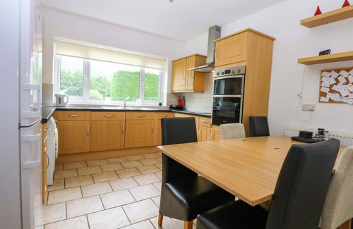 Gallt Y Foel House | Y BERTH, family friendly, country holiday cottage in Llanberis