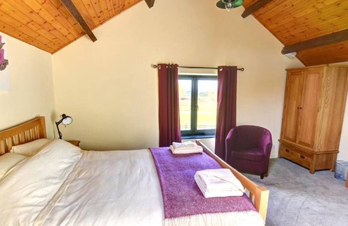 Caersws House | Y Beudy in the beautiful Llandinam