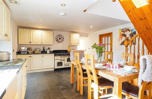 Pencader Cottage | Y Beudy, Llandysul - Three Bedroom Cottage, Sleeps 6