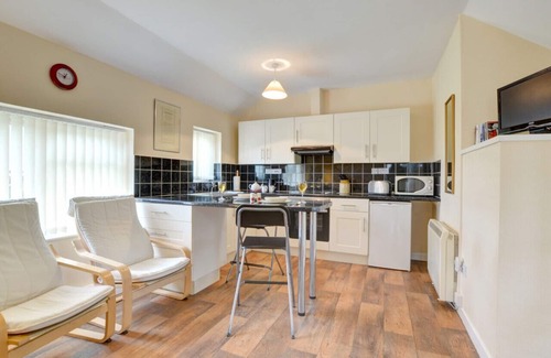 Llangeler House | Y Bwthyn - One Bedroom House, Sleeps 2