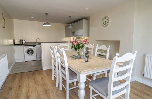 Trawsfynydd Cottage | Y CILGWYN, family friendly, character holiday cottage in Trawsfynydd