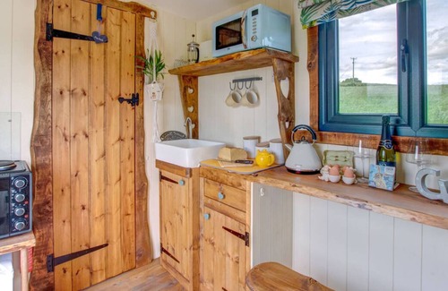 Caersws Ski Chalet | Y Cwtch in the beautiful Caersws