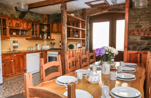 Llanybydder Cottage | Y FELIN, pet friendly, character holiday cottage in Llanybydder