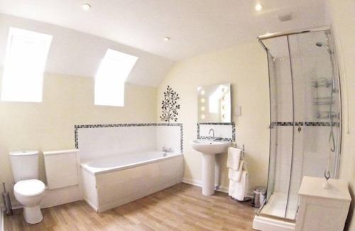 Pennant Melangell Cottage | Y GADLAS - sleeps 4 guests in 2 bedrooms, Nr Bala, Snowdonia