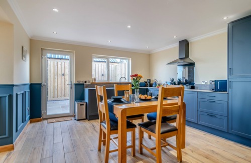 Llanvair Kilgeddin House | Y Golwg - One Bedroom House, Sleeps 2
