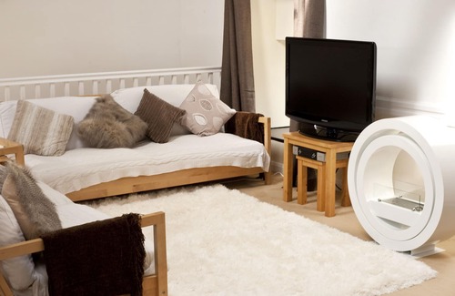 Pennant Melangell Apartment | Y GRANAR - sleeps 2 guests in 1 bedroom, Nr Bala, Snowdonia