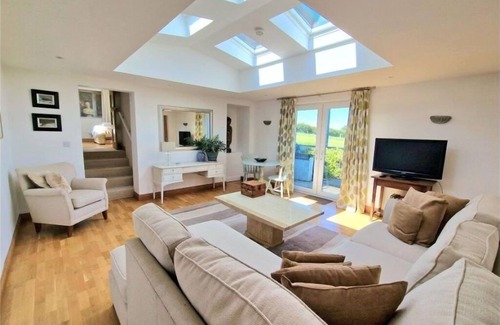 Felinwynt Cottage | Y Heddfan - 1 Bedroomed Cottage With Stunning Sea Views