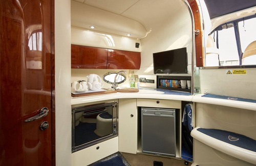 New Forest District Boat Rental | Y Knot - The New Way To Holiday