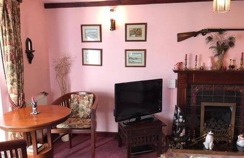 Corwen House | Y Twlc Mochyn - EcoFriendly - Farm Animals