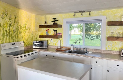 Romney Cottage | YAARI - WaterFront Cozy Cottage!