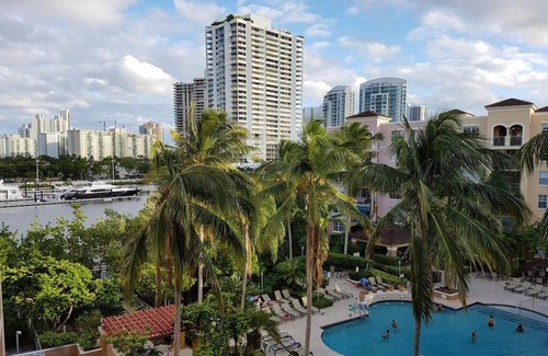 Aventura Condo | Yacht Club Aventura, Modern 2 bedroom/bathroom Condo