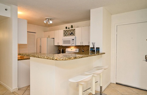Aventura Condo | YACHT CLUB AVENTURA/UNIQUE APT/MARINA VIEW/FREE PARKING-WIFI