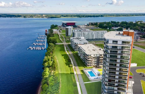 Mauricie House | Yacht Club de Trois-Rivières 2 - Maison flottante