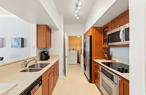 Stuart Condo | Yacht Club - Pet Friendly - Riverfront - Downtown