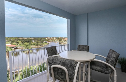Palm Coast Condo | Yacht Harbor 5th floor unit with access to Hammock Beach Golf Resort & Spa - 576