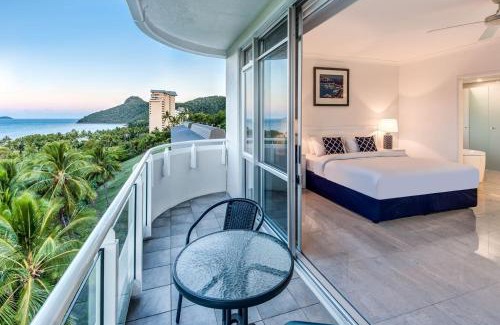Hamilton Island Apartment | Yacht Harbour Tower 5 - Oceanviews, buggy and private lift access and valet service