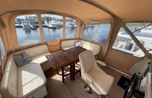 Brandt Boat Rental | Yacht/Houseboat Linssen GS 40.9 AC "Abuela"
