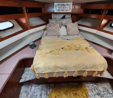Edgewood Boat Rental | Yacht Rental