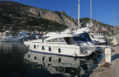 Alpes-Maritimes Boat Rental | Yacht Summertime 3 Bedrooms