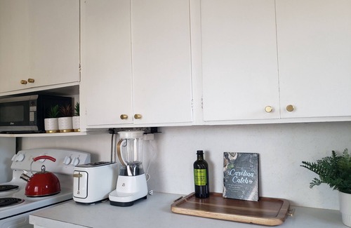 Jonesville House | Yadkin Valley Escape in Wine Country minutes to Downtown Elkin and River